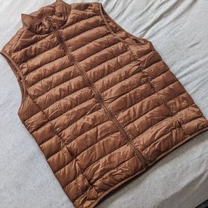 Uniqlo ultralight down vest
